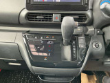 タッチパネル式オートエアコン ☆CVT無段変速機 変則ショックが少なく低燃費