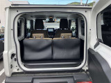 開口部の広いラゲージスペースは、ゴルフバックなどの荷物もラクラク積み込めます。