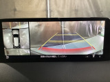 360度モニターは、4つのカメラによる前後左右・俯瞰映像でドライバーからは見えない領域の危険認知をサポート!全周囲の死角を減らし、狭い駐車場や幅寄せ、T字路の進入などの運転の安心感を高めます!