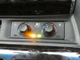 運転席・助手席は、ヒーター&ベンチレーション付シートです。暑い時期も寒い冬も快適に過ごせるうれしい装備です。