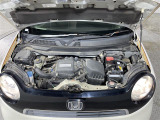 【エンジンルーム】エンジンの調子は良好です!ご納車前にはしっかりとオイル交換・その他油種類の点検補充をさせて頂きます。また、ガリバーでは修復歴のある車は販売いたしません。