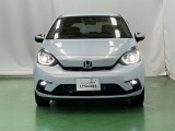 LEDヘッドライトを装備しています。LEDヘッドライトはとても明るく、雨の日や夜間走行も安全・安心です。オートライトコントロール付きで周囲の明るさに応じて自動で点灯・消灯します