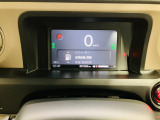 メータは先進的なデジタルメーターを採用!ゆっくりと数字が動くのでとても見やすく表示されます!平均燃費なども表示、エコな運転の手助けをしてくれます!