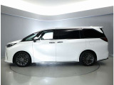 ボディには洗車によるものと思われる薄く目立たない線傷が御座います。