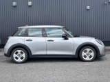 MINI正規ディーラーならではの品質の高い認定中古車を常時20台以上展示しております。
