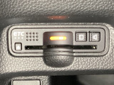 ハンドルの左下にETCがついています。高速道路の料金所の通過も楽々です。 カードの取り出しもしやすい場所についています。