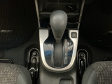 オートマチックシフトレバーは、手になじみ操作しやすい形状で安全運転にもつながります♪