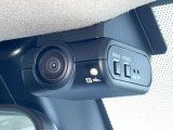 ドライブレコーダー装備です!もしもの時やあおり運転など、映像記録は証拠になるのであると安心ですね!