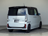 バックカメラが付いているのでバックでの車庫入れも安心です。