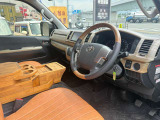 自社認証工場を完備しておりますので、納車前の車検・整備や、アフターメンテナスもばっちりですので、安心して当社にお任せ下さい。また、当社にて車輌ご成約のお客様はオイル交換永久無料のサービス付きです!また