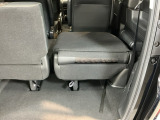 乗車人数や荷物の量、車内での過ごし方に合わせて、シートのレイアウトを変更できます。