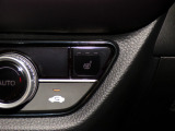 【シートヒーター】シートヒーター装備車です。寒い冬に乗車中とても暖かく快適に移動できます。冷え性の方にピッタリの装備です!