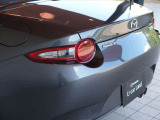 神戸マツダ神戸西インター店は、通常ディーラー+&alpha;の次世代型店舗としてROADSTER EXPERIENCE SPACEの冠を掲げ、「いつでも・誰でも・気軽に会いに行ける」ロードスターUカー専門店。