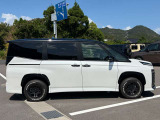 TOYOオープンカントリーHT2タイヤを装着しています♪ホワイトレターが堪りません♪そしてこのタイヤはオフロード用タイヤではありませんので、乗り心地快適です♪