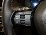 【ステアリングリモコン】ステアリングにオーディオ調節可能なスイッチが装備されていますので運転中でも視線をそらさずにオーディオの調節が可能です!