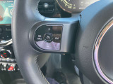 MINIを熟知したメカニックによる100項目の点検・整備を行います。不具合箇所、交換時期に達している部品に関しましては、全て弊社負担で交換してからのご納車となります。