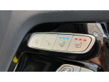 自動車保険に関しても、メルセデス・ベンツ専用のプログラムをご用意しております。飛び石や落下物などでのフロントガラスの修理が必要となった場合、最大で9万円分の補償を致します。