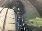お車を安心してお乗りいただく為には、足回りの定期点検が欠かせません。サービスサポート(有償保証)では無料点検もご提供しており、安心のカーライフをお過ごしいただけるサポート体制が整っています。