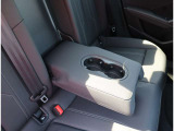 Audi正規ディーラーが高品質をお約束。高度な訓練・教育を受けたAudi専任メカニックが、100項目にもおよぶ精密な点検を実施。すべてクリアしたAudi車だけ、あなたのお手元に届けられるのです