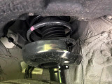 お車を安心してお乗りいただく為には、足回りの定期点検が欠かせません。サービスサポート(有償保証)では無料点検もご提供しており、安心のカーライフをお過ごしいただけるサポート体制が整っています。