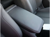 Audi正規ディーラーが高品質をお約束。高度な訓練・教育を受けたAudi専任メカニックが、100項目にもおよぶ精密な点検を実施。すべてクリアしたAudi車だけ、あなたのお手元に届けられるのです