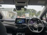視界広々で運転しやすいインパネ