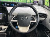 【純正革巻きステアリング】上質な革を使用することで、手にしっかり馴染みとても運転しやすいハンドルです♪