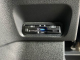 リアシートを倒すと、ラゲッジスペースを広くお使いいただけます!