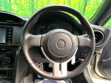 【純正革巻きステアリング】上質な革を使用することで、手にしっかり馴染みとても運転しやすいハンドルです♪