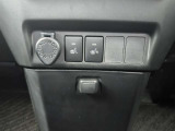 [寒い日も快適!] 運転席・助手席シートヒーター装備。寒い季節のドライブも快適にお過ごしいただけます!