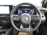 運転が楽しくなる明るく開放的な運転席まわりです。