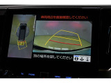 パノラミックビューモニターでクルマの周囲の確認が出来て安心です。