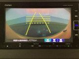 バックでの車庫入れも安心です! リアカメラが付いているバックモニター付のナビを装備しております。操作線もついており距離感も画面から確認できます。