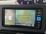 【パノラマモニター】車両周囲を上から見下ろしたような映像を表示。正確なモニタリングが可能になり、駐車時・幅寄せをアシストします!