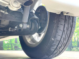 お車を安心してお乗りいただく為には、足回りの定期点検が欠かせません。サービスサポート(有償保証)では無料点検もご提供しており、安心のカーライフをお過ごしいただけるサポート体制が整っています。
