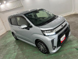 車種は決めていないけど色はシルバーと決めている、というお客様もおられるほど固定ファンの多いシルバーボディ。なにせ手入れが楽です(^^♪