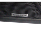 harman/kardon(ハーマンカードン)サウンドシステム」は、原音の忠実な再現と臨場感あふれる音響空間を追求した高音質プレミアムオーディオです。