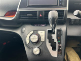 【オートエアコン】車内温度を感知して自動で温度調整をしてくれるのでいつでも快適な車内空間を創り上げます!