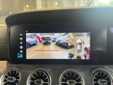 バックカメラにより駐車時の後方確認も楽にできます。