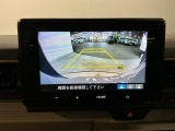 後方確認が便利なバックカメラ搭載、駐車時も安心です!!