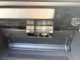 ETC2.0を標準装備しております。御納車前にセットアップ致しますので御納車当日から高速道路に乗って長距離ドライブが可能です。