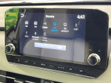 【メーカー純正ナビ】インテリアに溶け込むスタイリッシュな「専用設計」メーカーナビを装備♪視認性や操作性など基本性能にも優れ、より上質なカーライフをお楽しみいただけます。