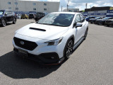 SUBARUふれあいフォローシステム。定期的な点検・整備とそのご連絡を差し上げる、アフターフォローシステム。まず納車1ヶ月目に点検・整備を行ない、その後6ヶ月ごとのセーフティチェック、12ヶ月法定