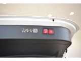 万一の車両トラブルなどが発生した場合でも、お電話一本で、現場での応急処置や、車両のけん引、ドライバーや同乗者の方の移動の手段の手配など、一定の条件にて無料でサポートいたします。