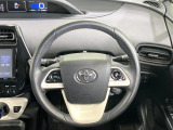 【純正革巻きステアリング】上質な革を使用することで、手にしっかり馴染みとても運転しやすいハンドルです♪