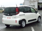 明るく広々、落ち着いた店内では、中古車のご検討・ご購入のほか、携帯電話(au)の購入等、様々なご相談に幅広く応えていきます♪
