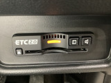 ハンドルの右下にETC2.0がついています。高速道路の料金所の通過も楽々です!。カードの取り出しもしやすい場所についています。