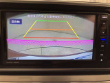 バックモニターで、後方を確認しながら安心して駐車することができます。運転初心者も熟練者も必須の機能ですよ!