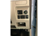 運転席から各種ボタン操作がしやすい設計♪シンプルでありながら質感にもこだわりを感じる素敵なデザインです!