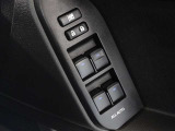 電動格納式ドアミラー・パワーウインドウを装備しています。